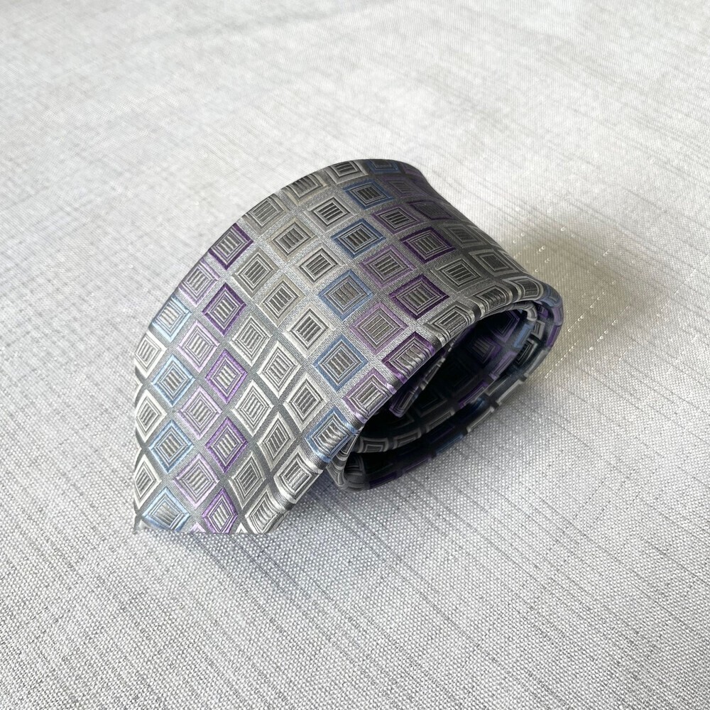 Michael Kors Men’s Silk Tie, Grape Purple. 100% Silk